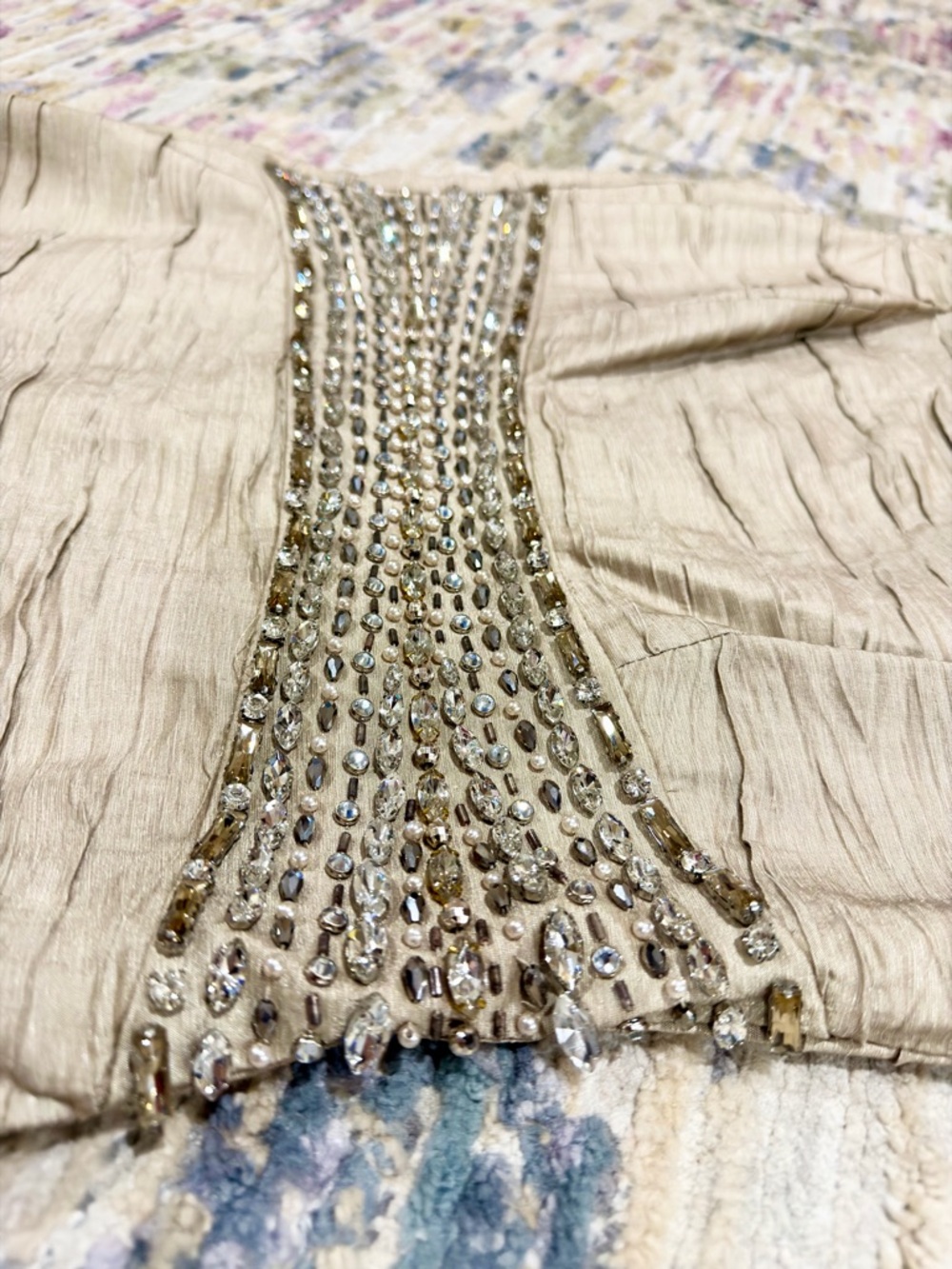 Eliza J Ruched Cap Sleeve Sheath Cocktail Dress - Champagne Gold -
Size Medium - Picture 4 of 12